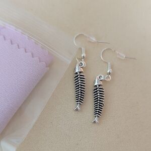 Handcrafted Silver Dead Fish Bone Dangle Earrings New